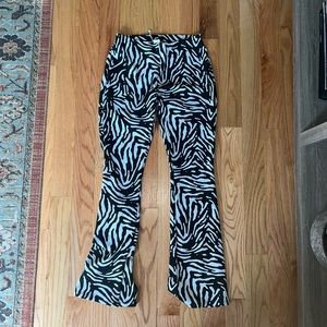 Zebra print, bootcut pant with elastic waistband